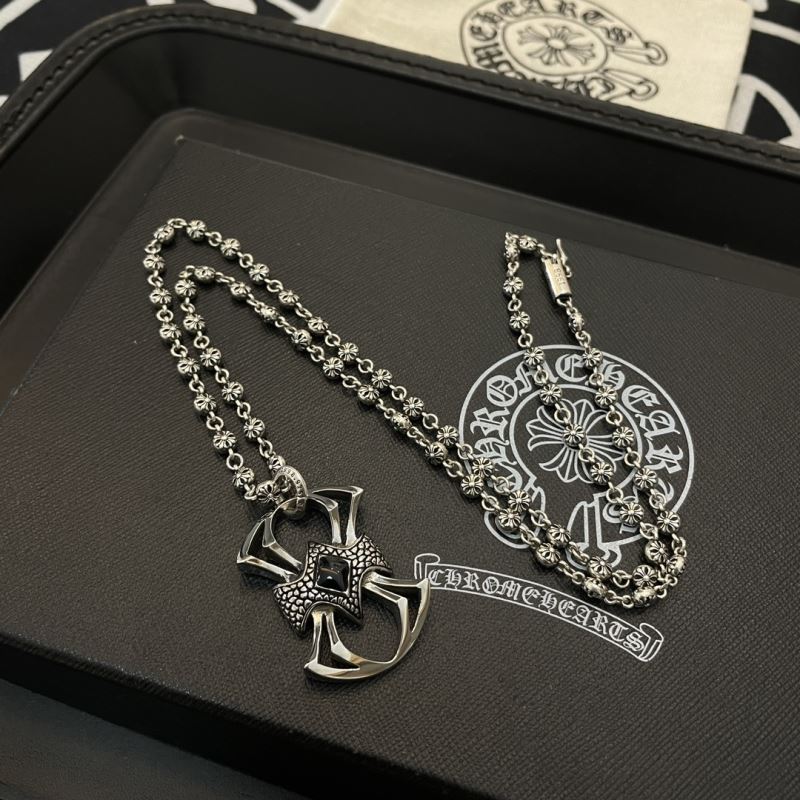 Ch*0me He**ts necklaces